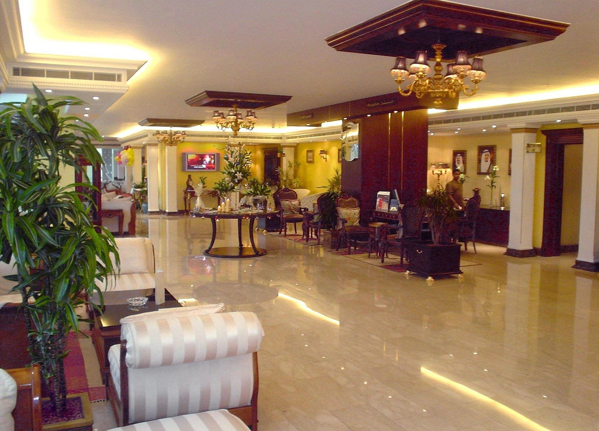 Le Royal Hotel Kuwait City Interior photo